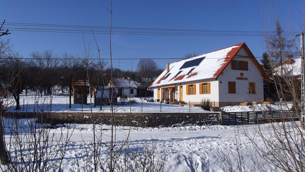 Отель Rozmaring Vendeghaz Zengovarkony Экстерьер фото